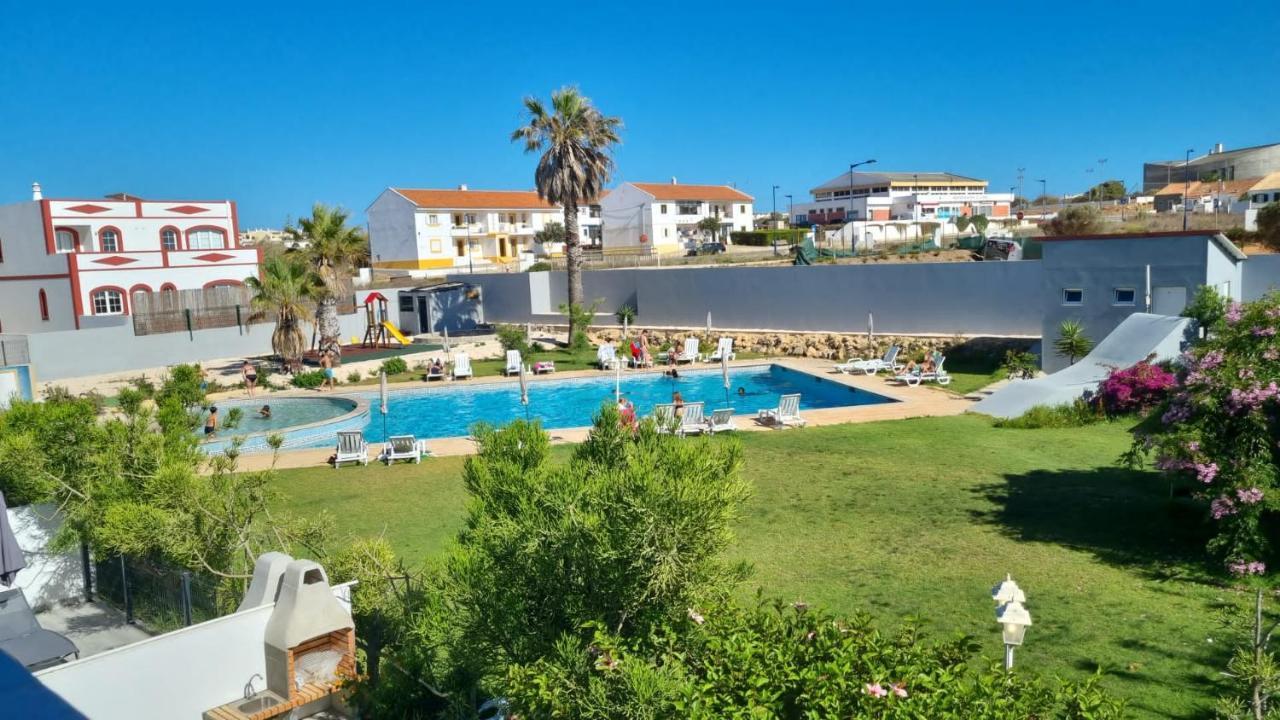 Enjoy Pool, Beach And More At This Nice Apartment Only 3 Minutes From Mareta'S Beach Sagres Exterior photo