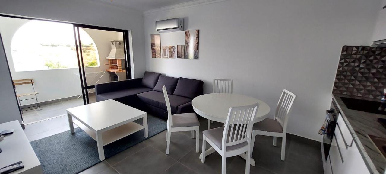 Enjoy Pool, Beach And More At This Nice Apartment Only 3 Minutes From Mareta'S Beach Sagres Exterior photo